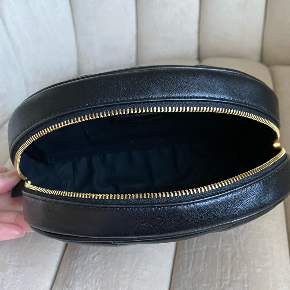 Saint Laurent Lolita cosmetic pouch in Black - Picture 9 of 10
